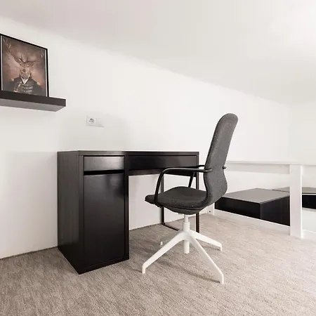 Charming Downtown Hideaway Steps From New York Cafe! Boedapest