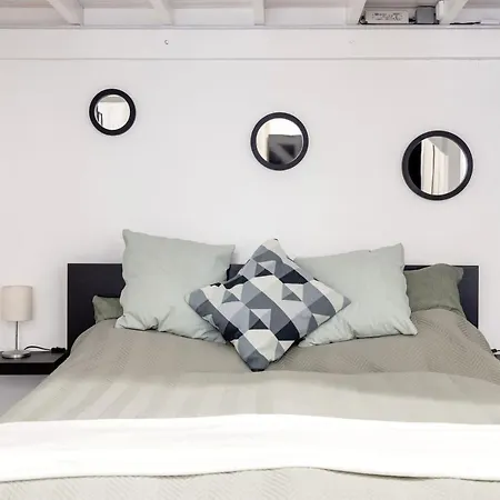 Apartment Charming Downtown Hideaway Steps From New York Cafe! Budapest